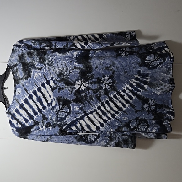 The Pyramid Collection top - Picture 3 of 4